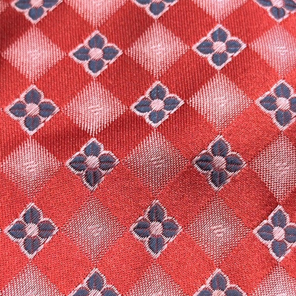 Andrew's Ties Red Geometric Patterned Men's Tie - Made in Italy - Picture 8 of 9